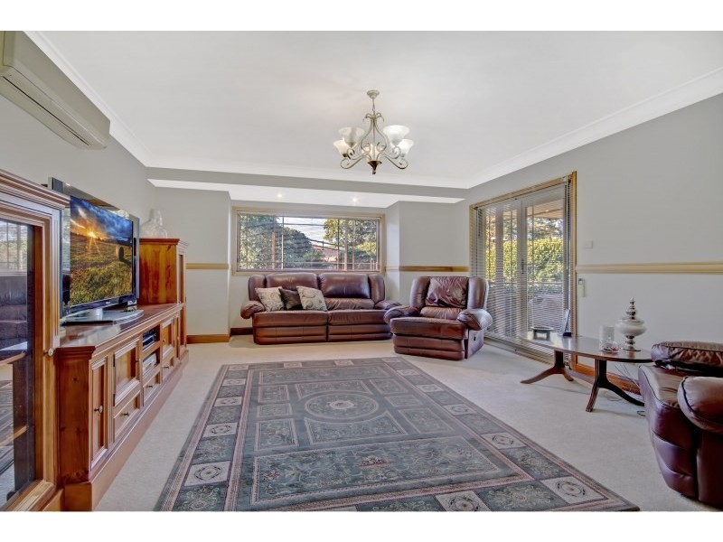 293 Sheaffes Road, Dapto NSW 2530