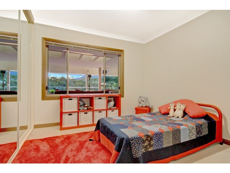 293 Sheaffes Road, Dapto NSW 2530