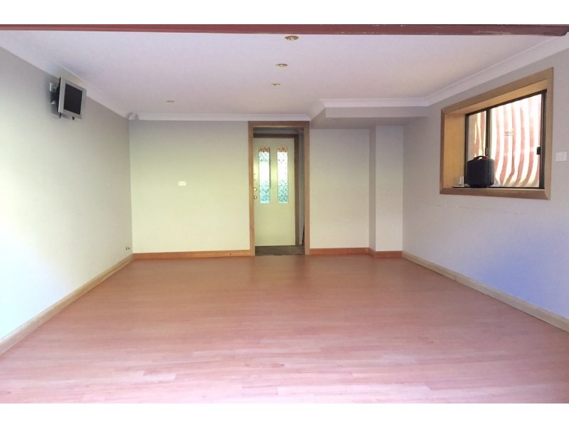 9 Cudgee Crescent, Mount Kembla NSW 2526