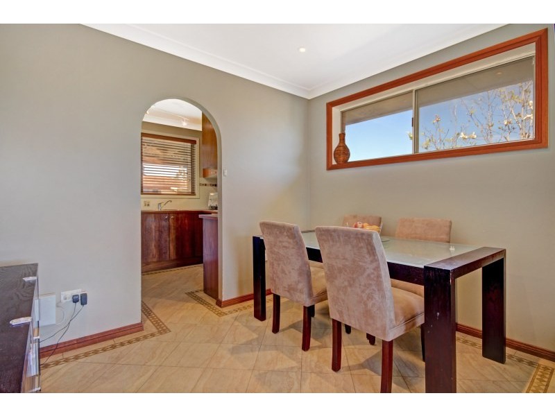 13 Rainsford Avenue, Kanahooka NSW 2530