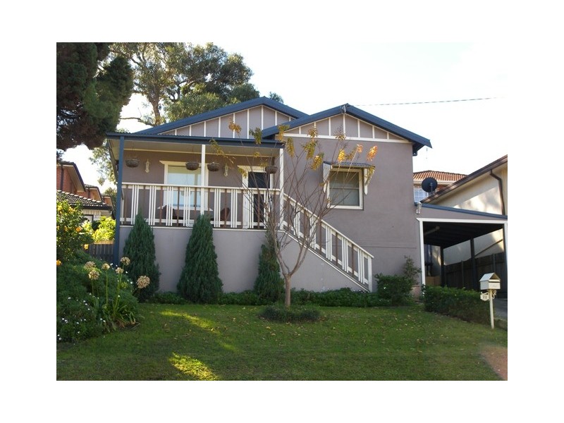 22 Robertson Street, Coniston NSW 2500