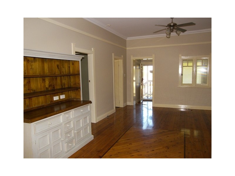 22 Robertson Street, Coniston NSW 2500