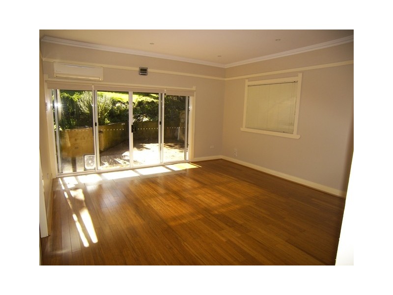 22 Robertson Street, Coniston NSW 2500