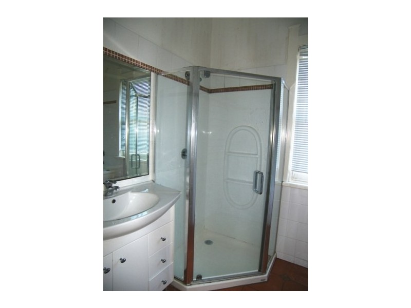 22 Robertson Street, Coniston NSW 2500