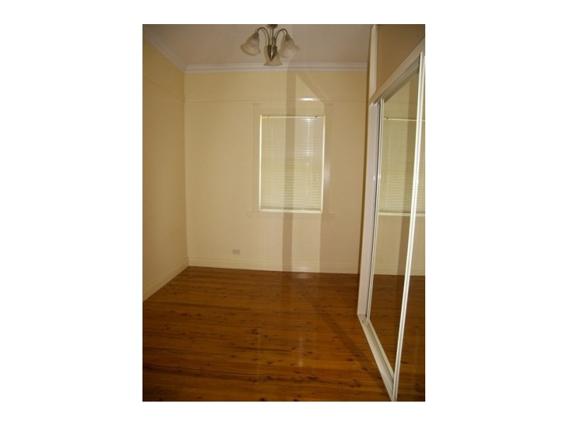 22 Robertson Street, Coniston NSW 2500