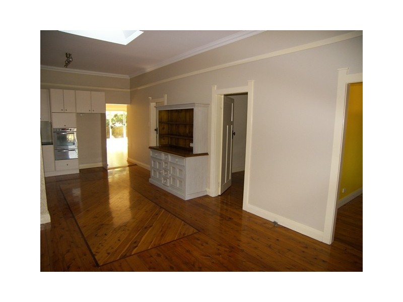 22 Robertson Street, Coniston NSW 2500