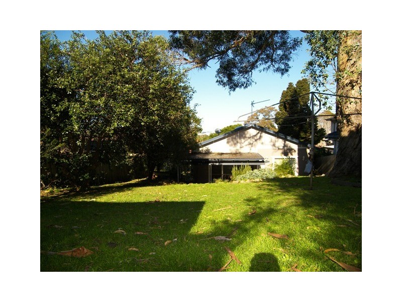 22 Robertson Street, Coniston NSW 2500
