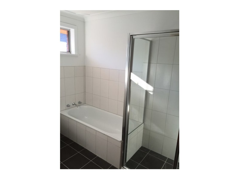 42 Wentworth Street, Oak Flats NSW 2529