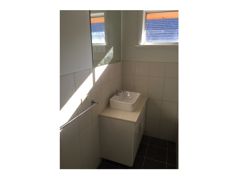 42 Wentworth Street, Oak Flats NSW 2529