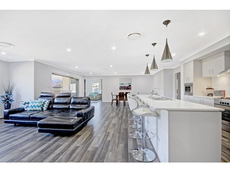 33 Morson Avenue, Horsley NSW 2530