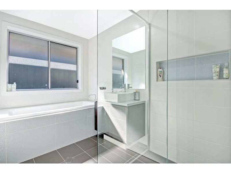 33 Morson Avenue, Horsley NSW 2530