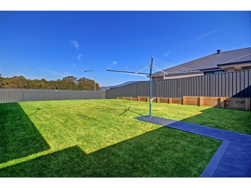 33 Morson Avenue, Horsley NSW 2530