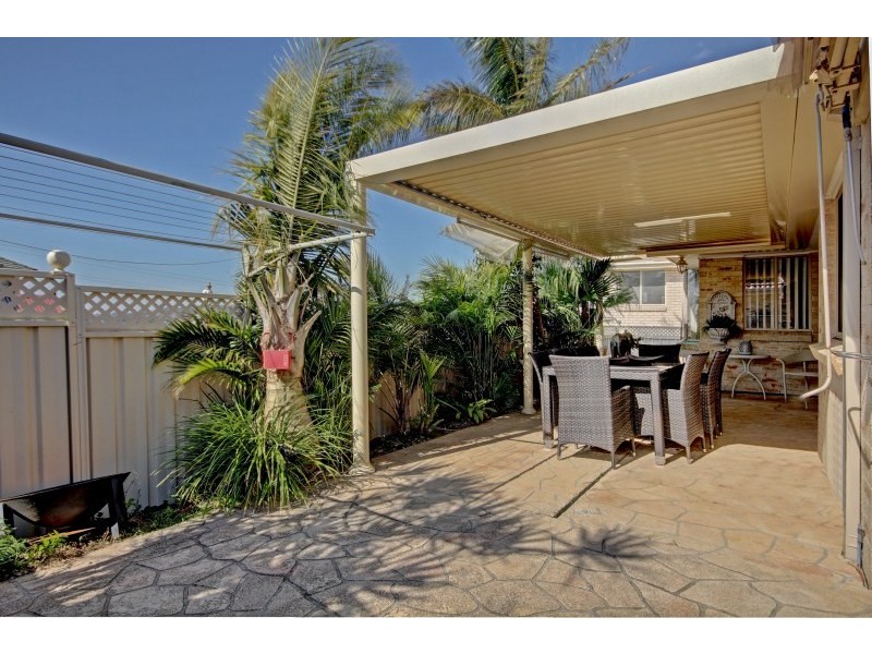 2/1 Eliza Court, Horsley NSW 2530