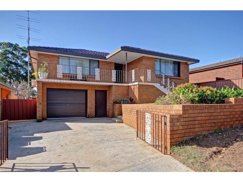 13 Darren Avenue, Kanahooka NSW 2530