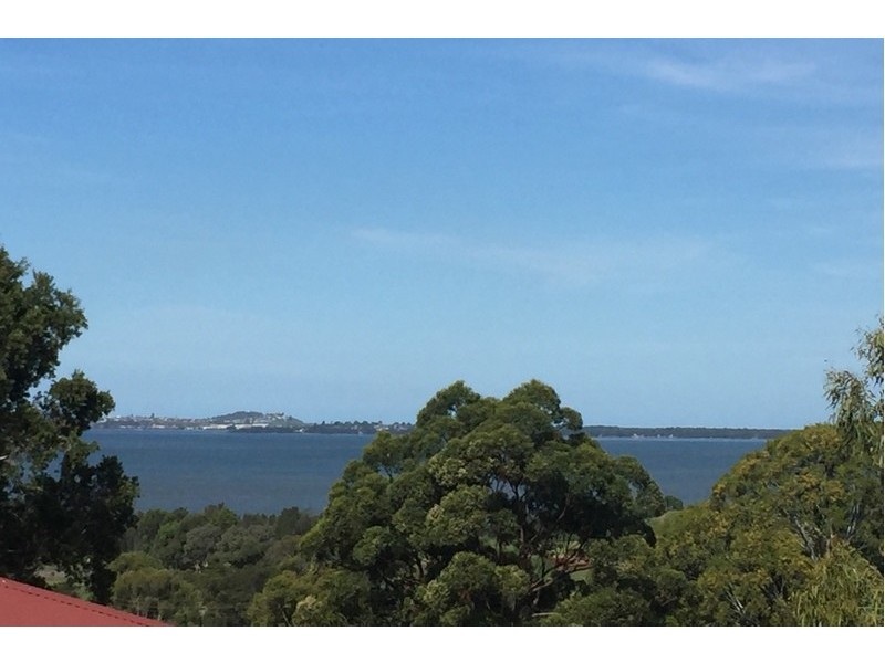 13 Woombye Close, Koonawarra NSW 2530