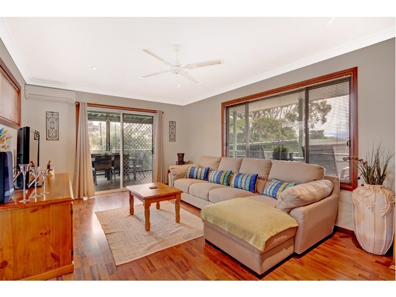 13 Palmer Avenue, Kanahooka NSW 2530