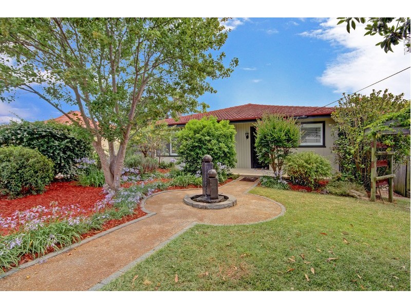 16  Galong Crescent, Koonawarra NSW 2530