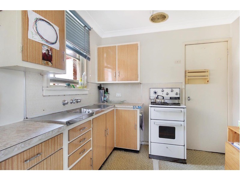 10 Darly Avenue, Kanahooka NSW 2530