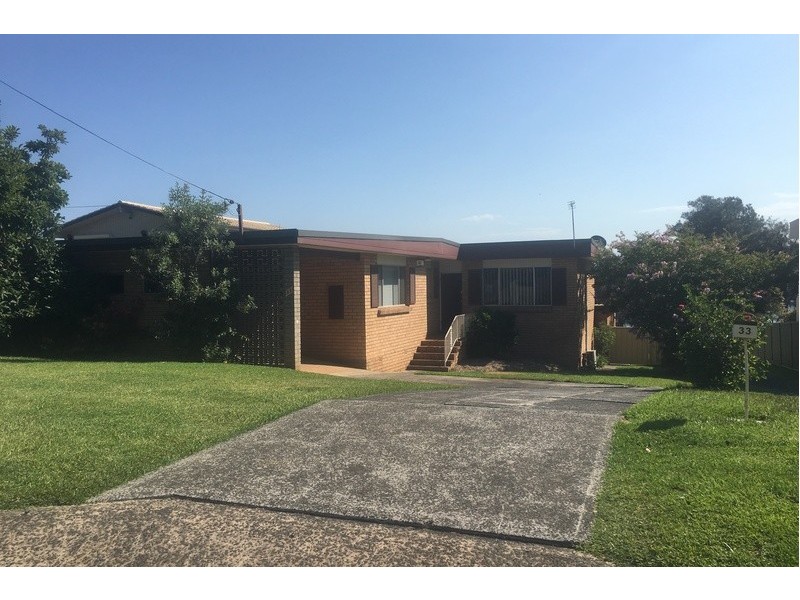 33 Rushton Drive, Kanahooka NSW 2530