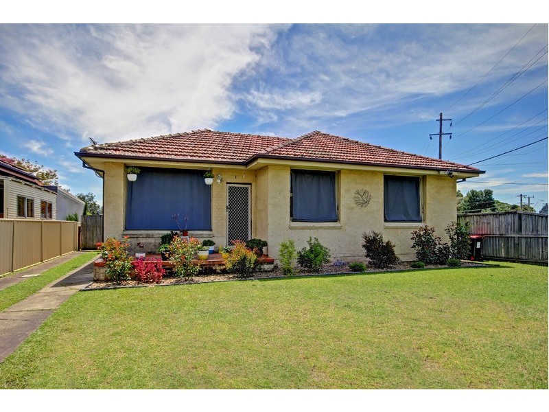10 Unara Road, Dapto NSW 2530