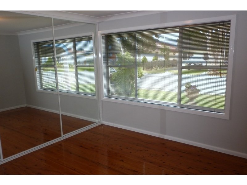 38 Craig Crescent, Dapto NSW 2530