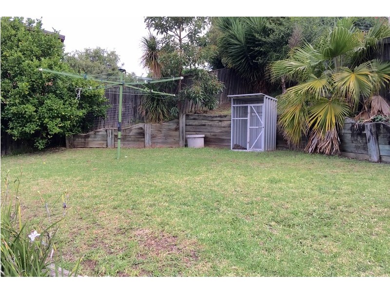 1 Woombye Close, Koonawarra NSW 2530