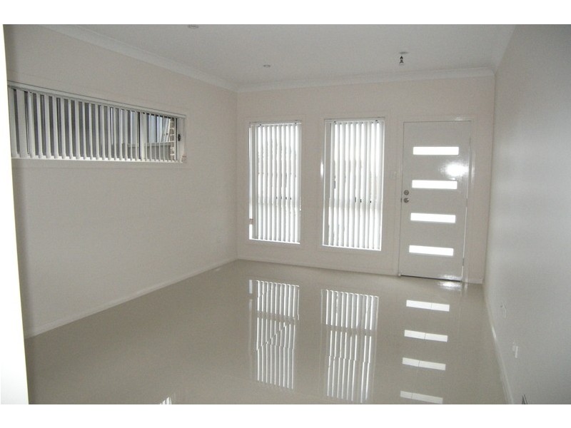 1/201 Wyndarra Way, Koonawarra NSW 2530