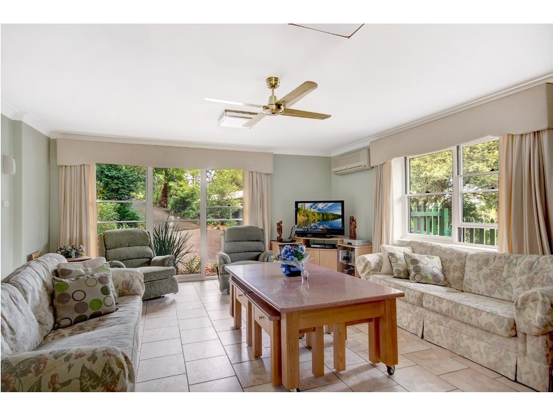 14 Poplar Avenue, Unanderra NSW 2526