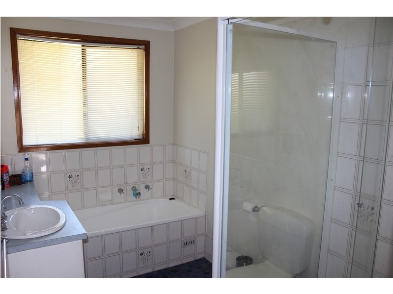 32 Hopman Crescent, Berkeley NSW 2506