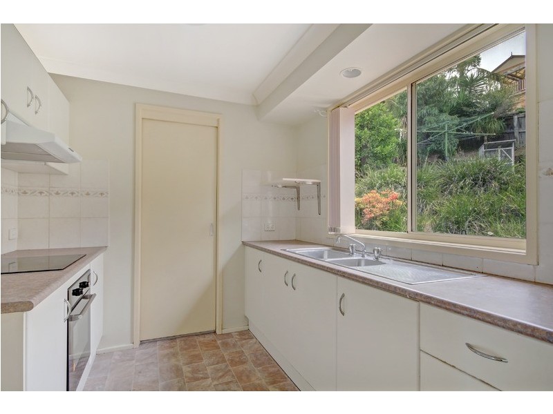 1 Woombye Close, Koonawarra NSW 2530