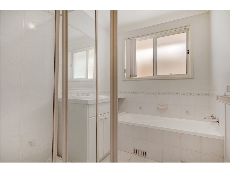 1 Woombye Close, Koonawarra NSW 2530