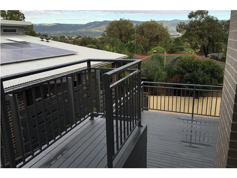 8 Baywood Avenue, Dapto NSW 2530