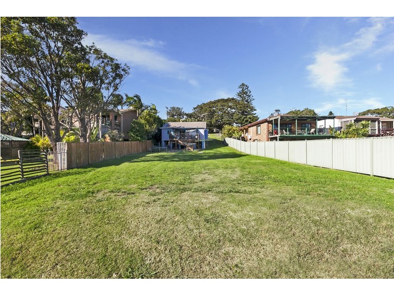 168 Lakeview Parade, Primbee NSW 2502