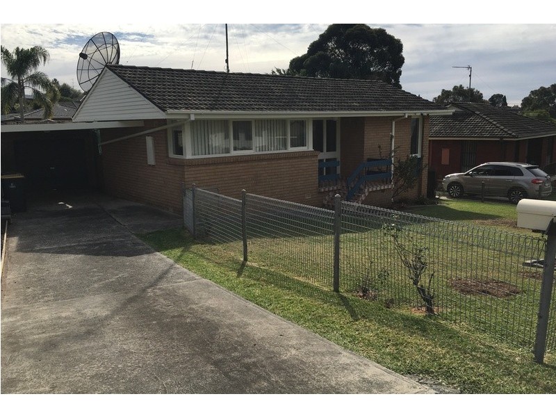 8 Weemala Crescent, Koonawarra NSW 2530