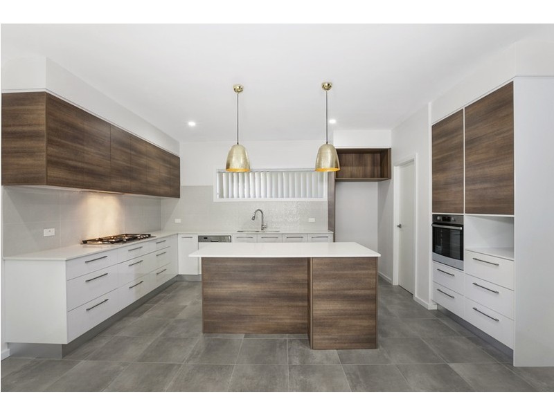 1/7 Pinnacle Way, Koonawarra NSW 2530
