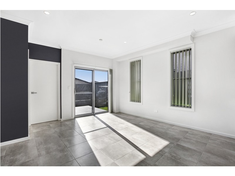 1/7 Pinnacle Way, Koonawarra NSW 2530