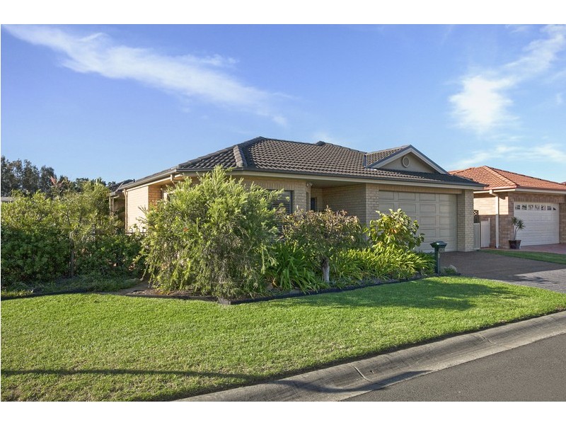 16 Streeton Avenue, Kanahooka NSW 2530