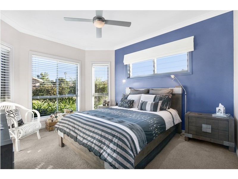 16 Streeton Avenue, Kanahooka NSW 2530