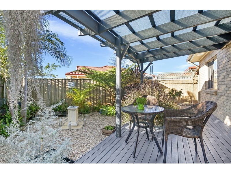 16 Streeton Avenue, Kanahooka NSW 2530