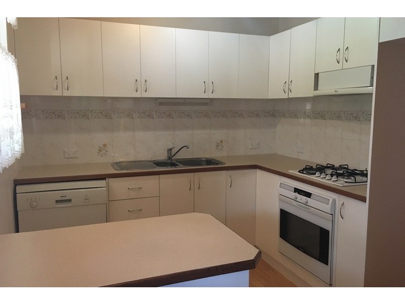 4 Illabunda Crescent, Koonawarra NSW 2530