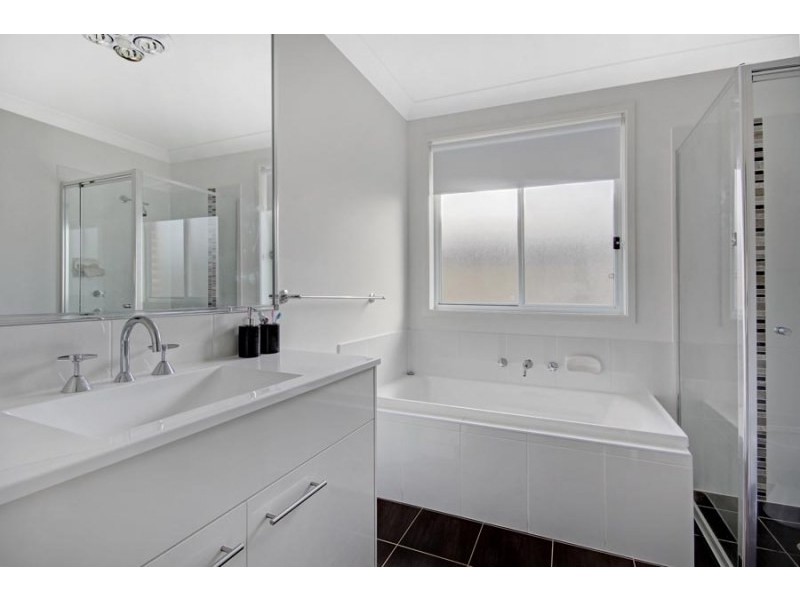 26 Mallon Avenue, Horsley NSW 2530