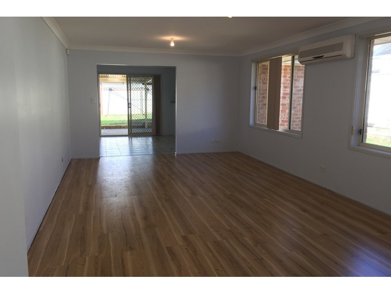 25 Melrose Way, Horsley NSW 2530