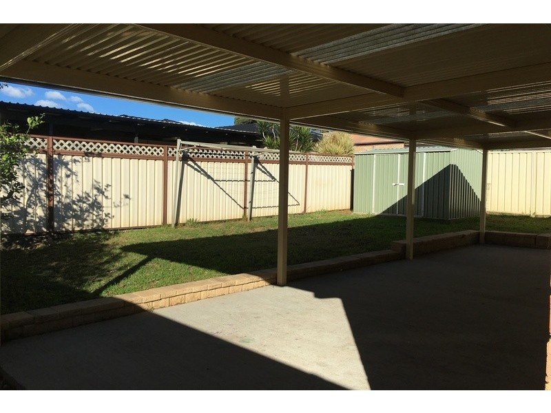 25 Melrose Way, Horsley NSW 2530