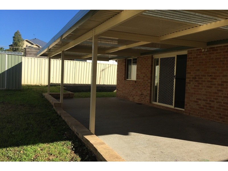 25 Melrose Way, Horsley NSW 2530