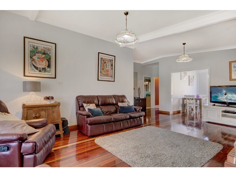 61 Parkside Drive, Dapto NSW 2530