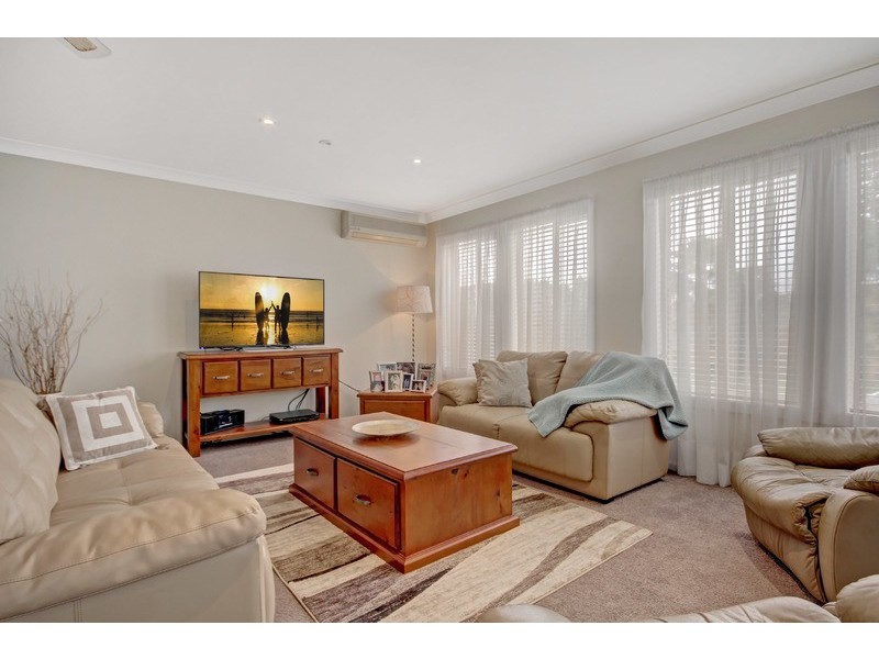 36 Ashmore Crescent, Kanahooka NSW 2530