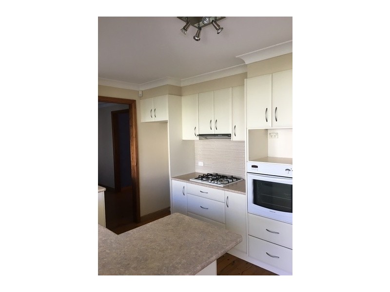18 Horsley Road, Oak Flats NSW 2529