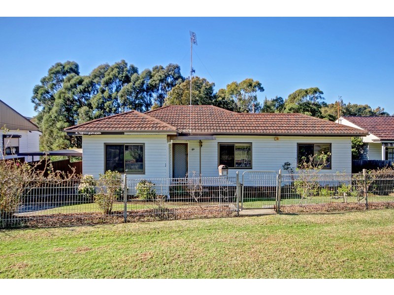 89 Denise Street, Lake Heights NSW 2502