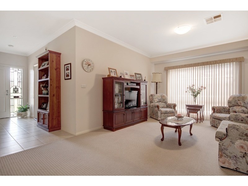 20 Delmont Place, Kanahooka NSW 2530
