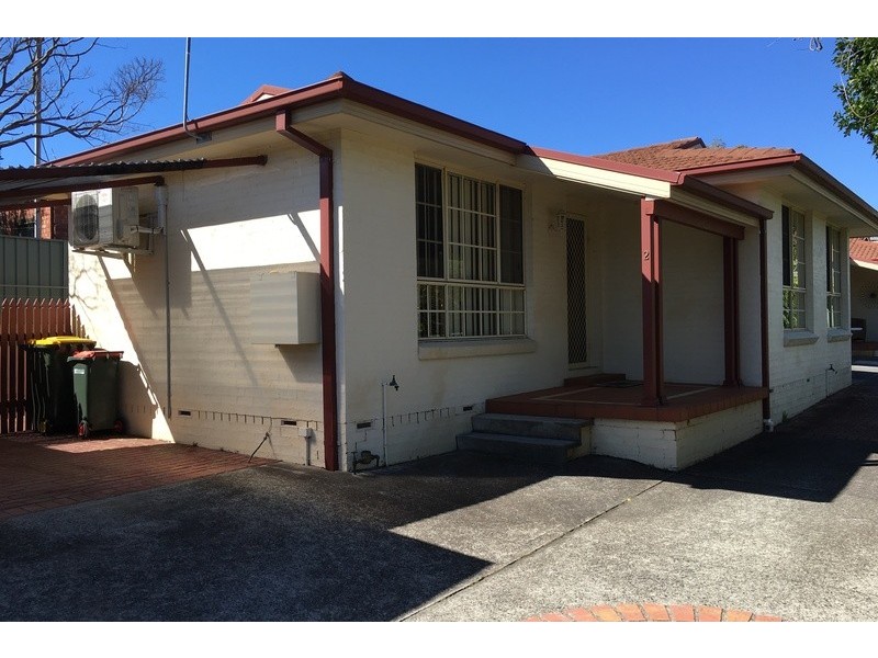 2/11 Wade Street, Figtree NSW 2525